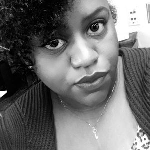 Meet your Posher, Tee